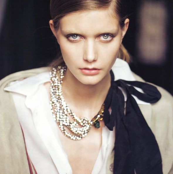 http://i643.photobucket.com/albums/uu155/theglamourai/mood4.jpg