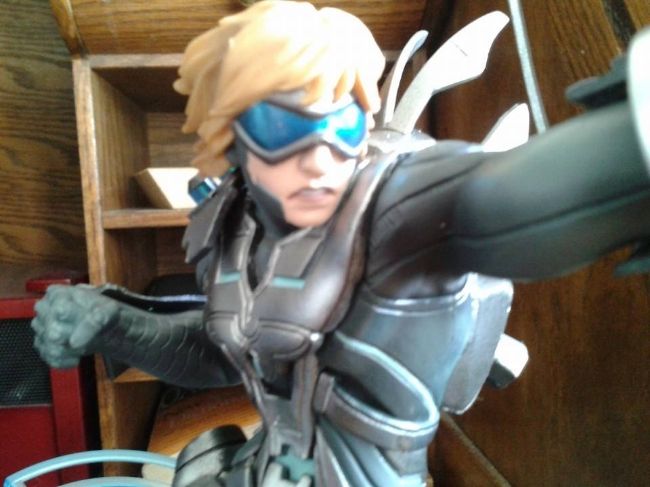 pulsefire ezreal statue