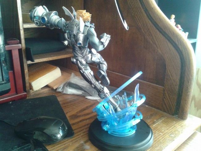 pulsefire ezreal statue