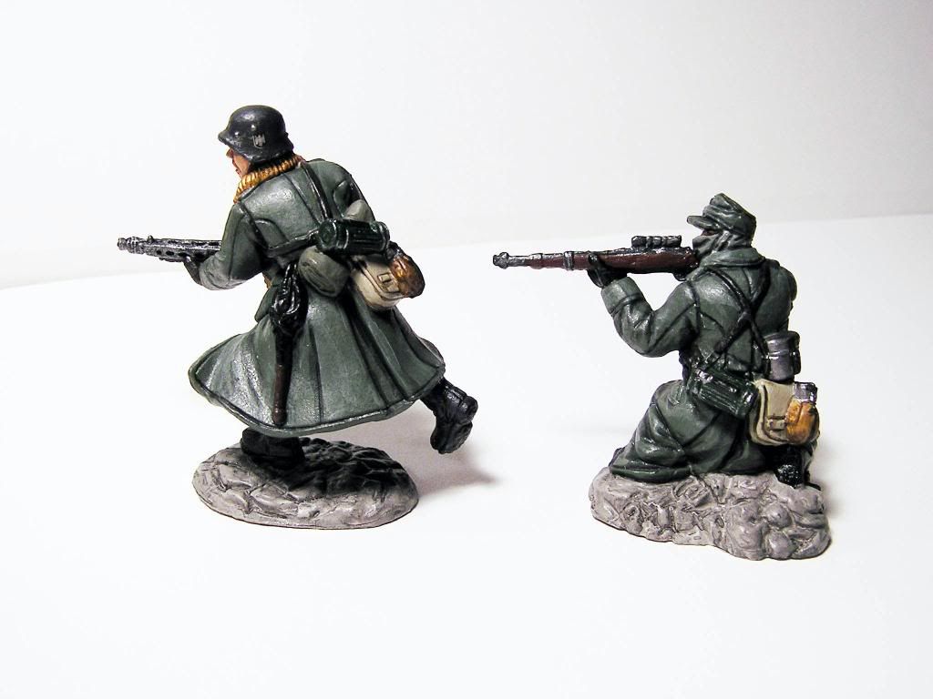 WM-LongCoat-Sniper-MG42-8-1.jpg