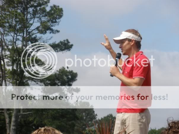 http://i643.photobucket.com/albums/uu159/albumbsbbrasil/Brian%20HHC%20Golf%20Tournament%20150609/35.jpg